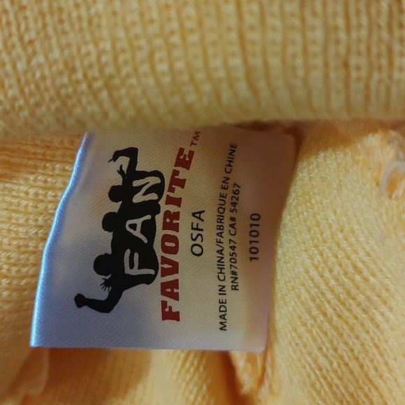 Fans Favorite NBA Los Angeles Lakers Embroidered Beanie OSFA - Picture 4 of 5